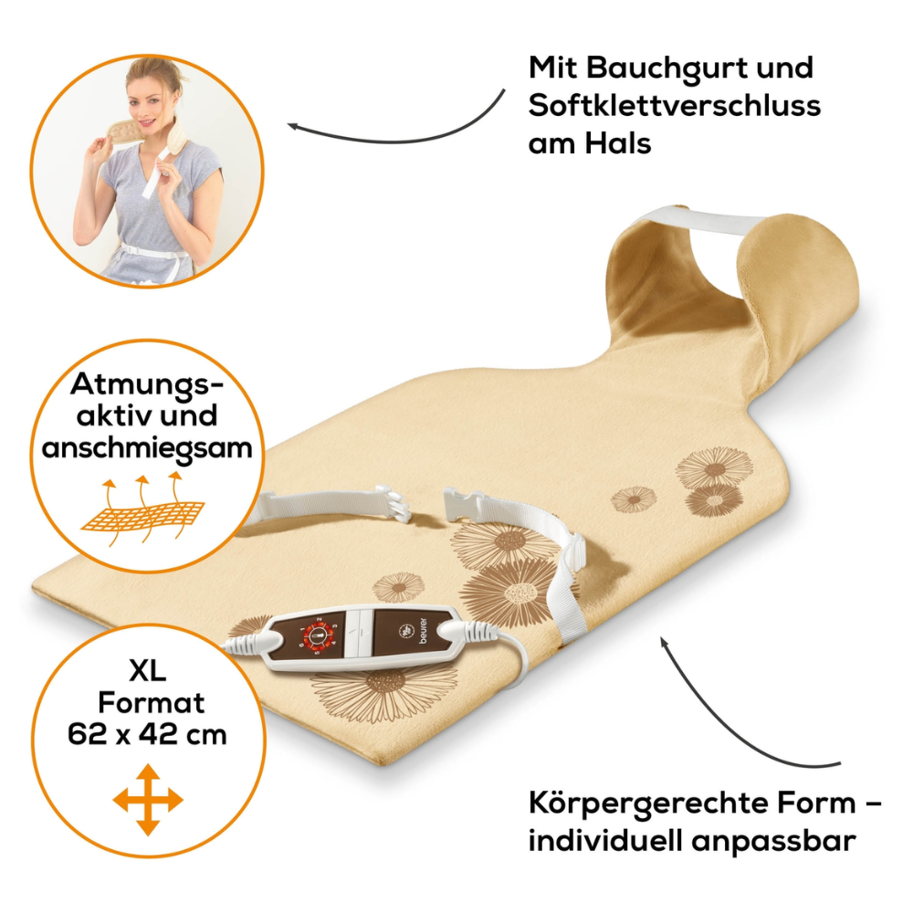 Eine Person hält ein flexibles Beurer HK 58 Rücken-/Nacken-Heizkissen der Beurer GmbH mit verstellbarem Gurt. Das speziell für Nacken und Rücken entwickelte Kissen zeichnet sich durch Merkmale wie einen Bauchgurt, XL-Größe (62x42 cm), atmungsaktives Material und eine ergonomische Form aus. Der deutsche Text hebt diese Merkmale hervor.