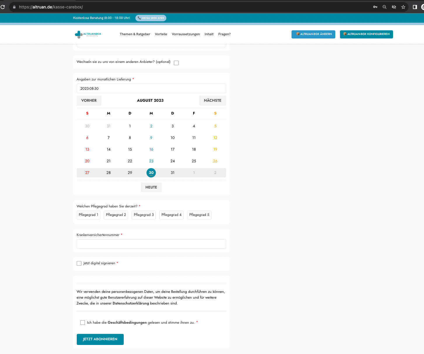 Screenshot der Website von Altruan CareBox Inco: Weclapp Abrechnungs- & Ordertool für Pflegehilfsmittel und Inkontinenz mit einer monatlichen Kalenderansicht für August 2023, die die Tage in einem Rasterformat anzeigt. Die Webseite ist auf Deutsch und es gibt drei Registerkarten mit der Bezeichnung „Pagepool 1“.