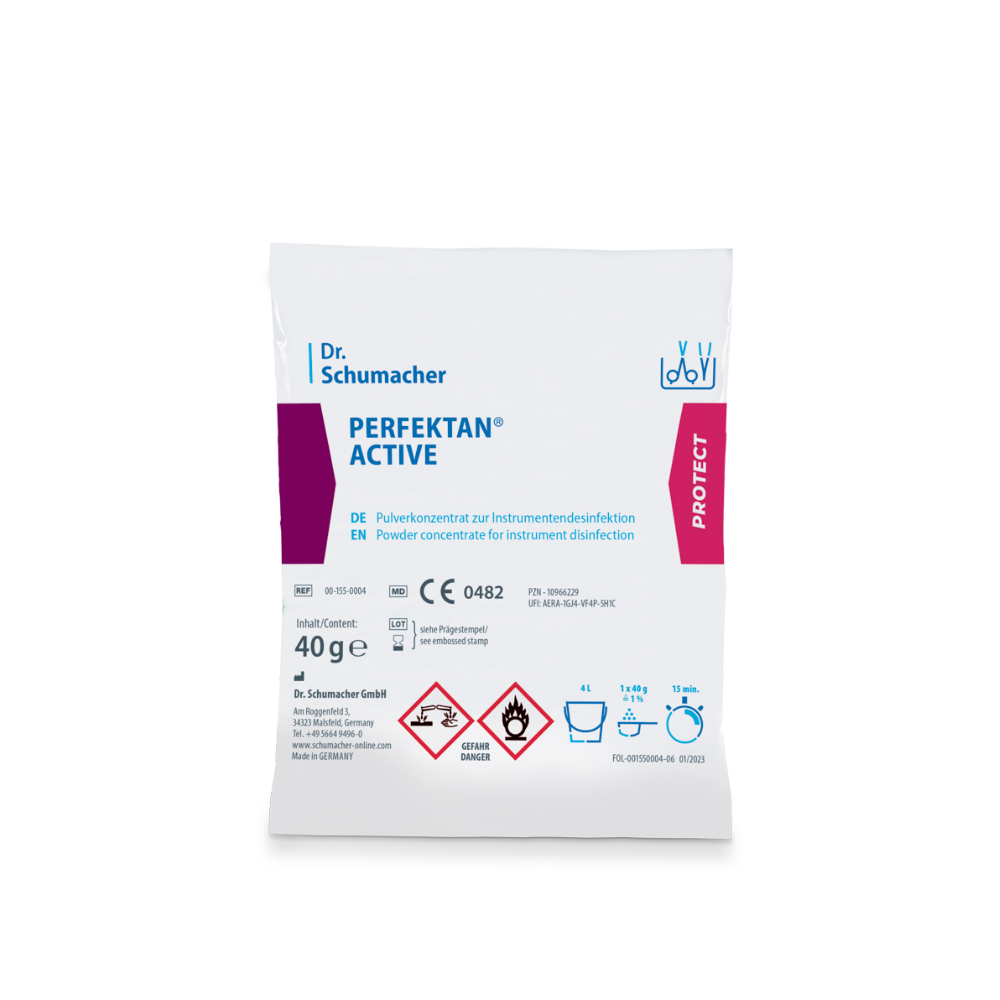 Dies ist ein Bild eines weißen Päckchens mit der Aufschrift „Dr. Schumacher Perfektan® Active Instrumentendesinfektion“ von Dr. Schumacher GmbH. Die Verpackung gibt an, dass es sich um ein Peressigsäure Pulverkonzentrat Instrumentendesinfektion handelt. Es enthält 40 Gramm und ist mit Gefahrensymbolen, Anwendungshinweisen und Prüfzeichen versehen.