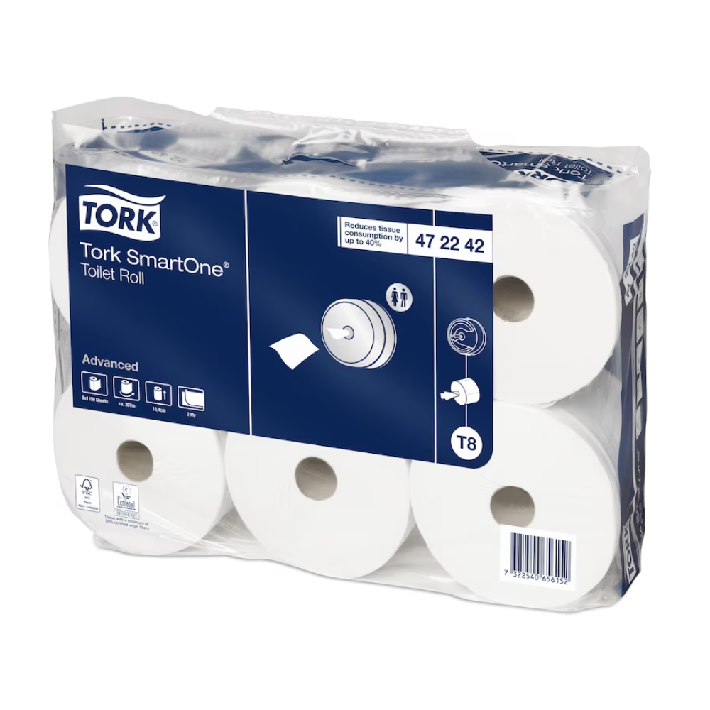 Ein Sixpack Tork SmartOne® Toilettenpapier | Karton mit 6 Rollen in einer transparenten Kunststoffverpackung mit blauem Etikett mit Produktname, Gebrauchsanweisung und T8-System. Die weißen Rollen sind für die hygienische Einzelblattentnahme konzipiert, um einen reduzierten Verbrauch und eine verbesserte Entnahme zu gewährleisten.