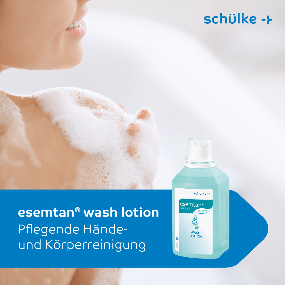 Zu sehen ist eine Person unter der Dusche, deren Schultern und Oberkörper mit Schaum bedeckt sind. Im Vordergrund steht eine Flasche Schülke Esemtan® Waschlotion. Der Text auf dem Bild lautet „Schülke Esemtan® seifenfreie Waschlotion – Pflegende Hände- und Körperreinigung“ und „Schülke & Mayr GmbH“.